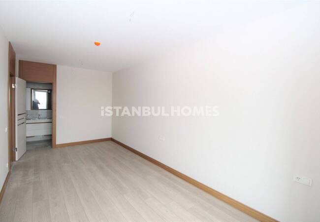 Kadıköy'de Metroya Yakın Site İçerisinde Şehir Manzaralı Daire 16