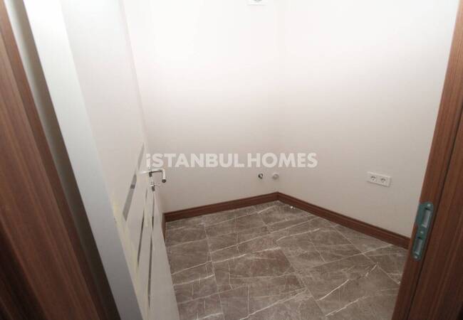 Kadıköy'de Metroya Yakın Site İçerisinde Şehir Manzaralı Daire 26
