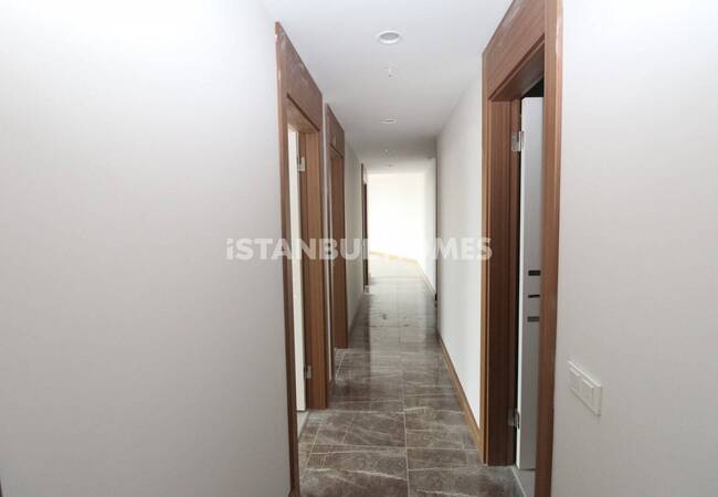 Kadıköy'de Metroya Yakın Site İçerisinde Şehir Manzaralı Daire 28