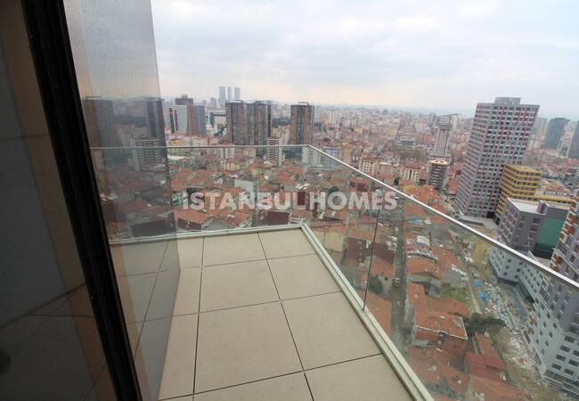 Kadıköy'de Metroya Yakın Site İçerisinde Şehir Manzaralı Daire 31