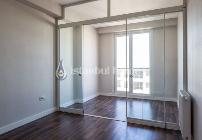 Modern Property Close to Transportation Points in Zeytinburnu 15