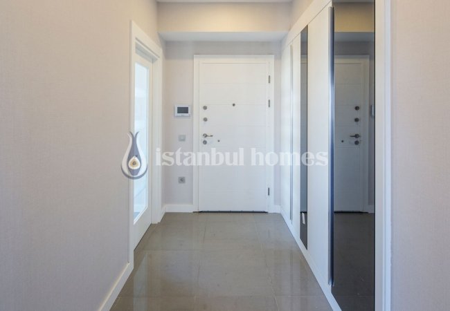 Modern Property Close to Transportation Points in Zeytinburnu 18