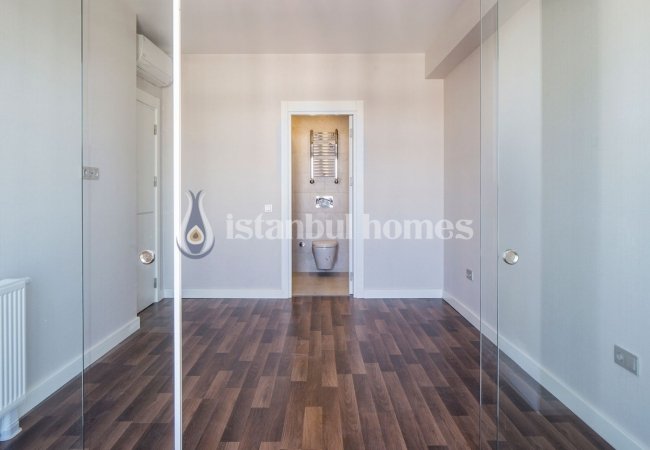 Modern Property Close to Transportation Points in Zeytinburnu 14
