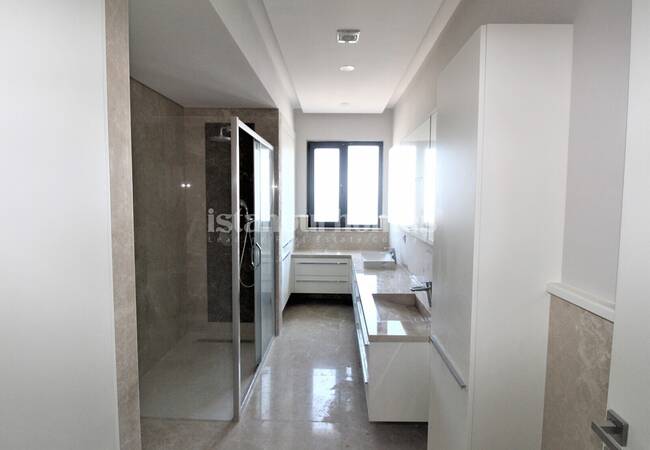 Kartal’da Sahile Yürüyüş Mesafesinde Havuzlu Sitede Daireler 21