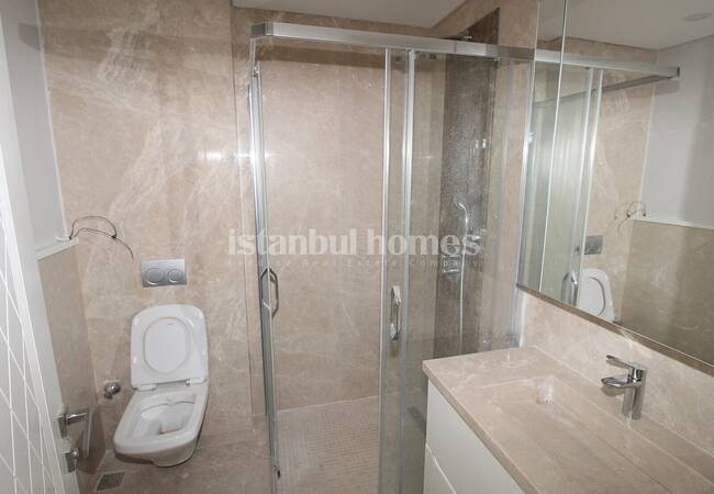 Kartal’da Sahile Yürüyüş Mesafesinde Havuzlu Sitede Daireler 22