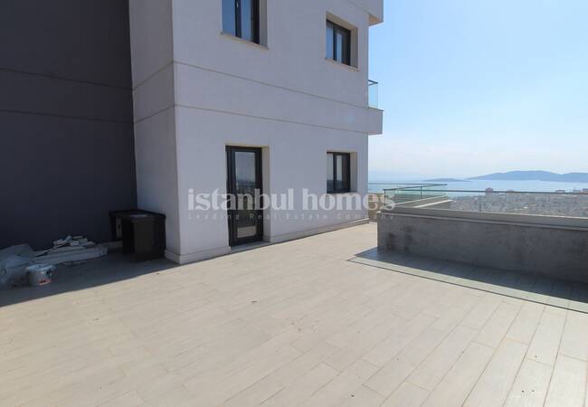 Kartal’da Sahile Yürüyüş Mesafesinde Havuzlu Sitede Daireler 27