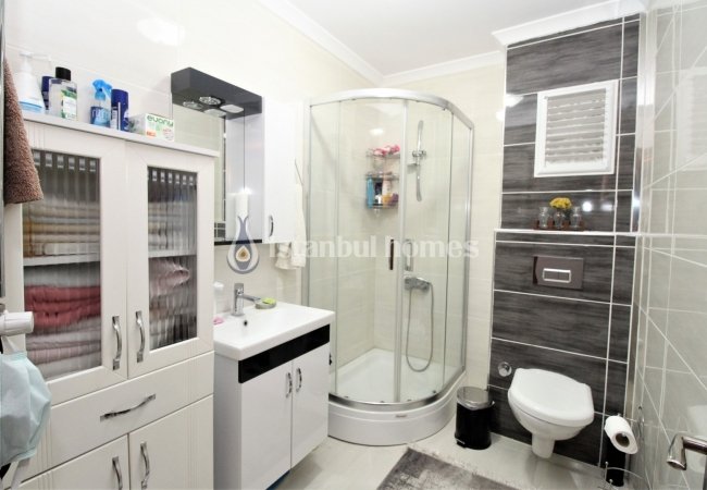 Двухуровневая Квартира в Комплексе с Бассейном в Аташехире 14