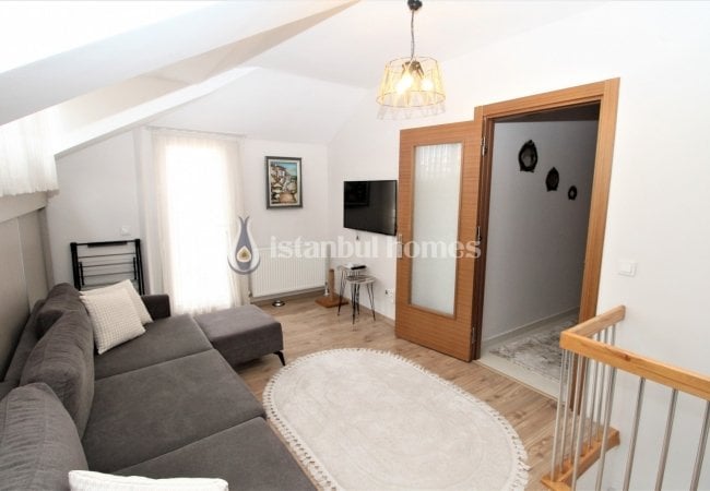 Двухуровневая Квартира в Комплексе с Бассейном в Аташехире 11