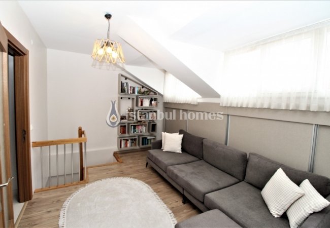 Двухуровневая Квартира в Комплексе с Бассейном в Аташехире 12