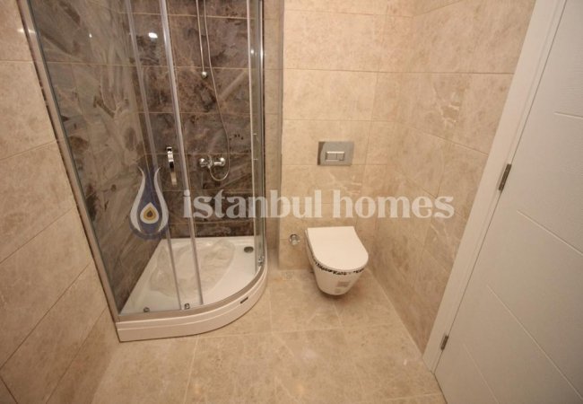 Kadıköy'de Merkezi Konumda Kapalı Otoparklı Apartman Dairesi 19