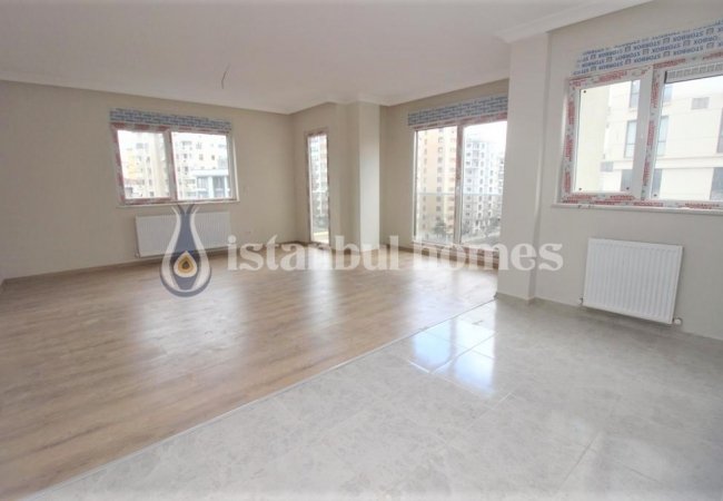 Kadıköy'de Merkezi Konumda Kapalı Otoparklı Apartman Dairesi 5