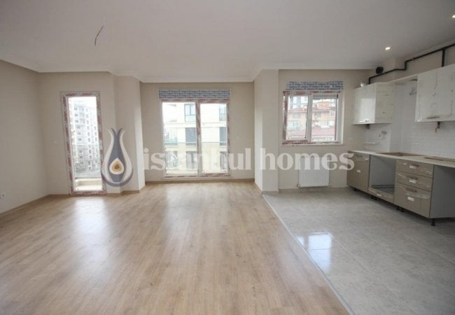 Kadıköy'de Merkezi Konumda Kapalı Otoparklı Apartman Dairesi 3