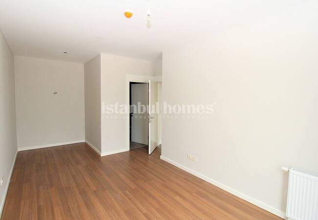 آپارتمان های واقع در یک مجتمع با استخر مشترک در کارتال 30