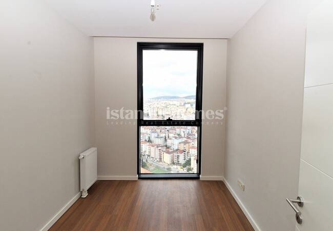 آپارتمان های واقع در یک مجتمع با استخر مشترک در کارتال 37