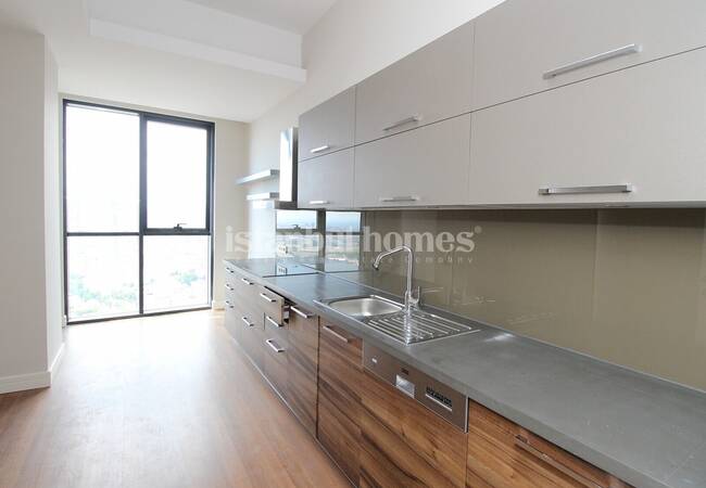 آپارتمان های واقع در یک مجتمع با استخر مشترک در کارتال 12