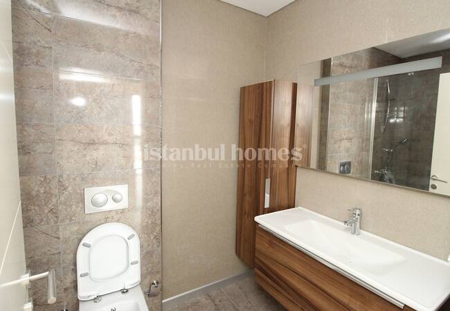 آپارتمان های واقع در یک مجتمع با استخر مشترک در کارتال 15