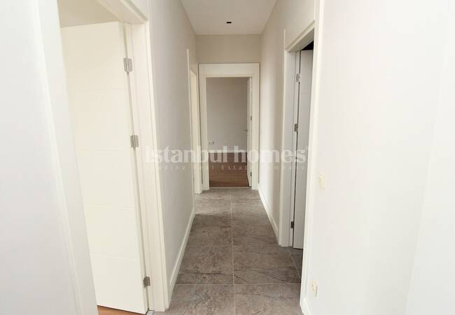 آپارتمان های واقع در یک مجتمع با استخر مشترک در کارتال 19