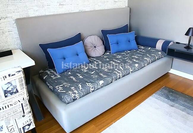 آپارتمان های واقع در یک مجتمع با استخر مشترک در کارتال 26