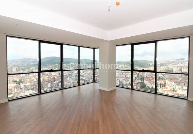 آپارتمان های واقع در یک مجتمع با استخر مشترک در کارتال 27