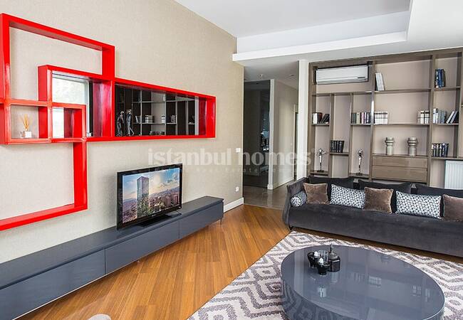 آپارتمان های واقع در یک مجتمع با استخر مشترک در کارتال 20