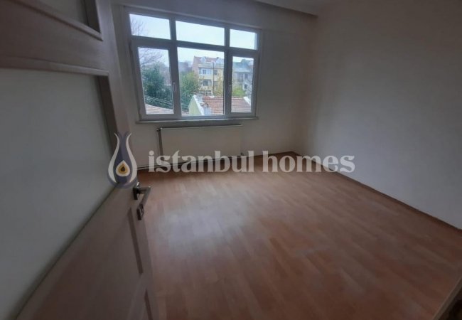 Advantageously Located Affordable 3+1 Apartment in Fatih 6