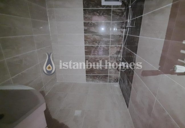 Advantageously Located Affordable 3+1 Apartment in Fatih 13
