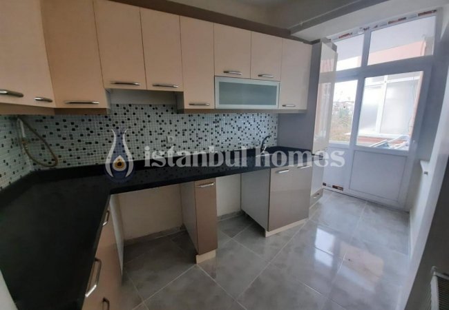 Advantageously Located Affordable 3+1 Apartment in Fatih 11