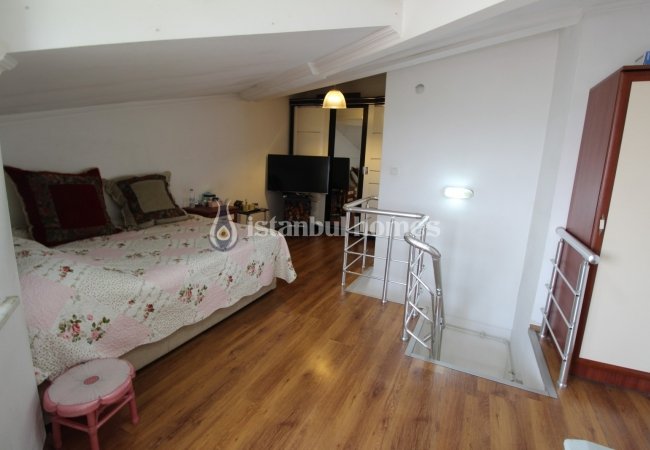 Duplex Apartment in a Privileged Location in Kagithane 11