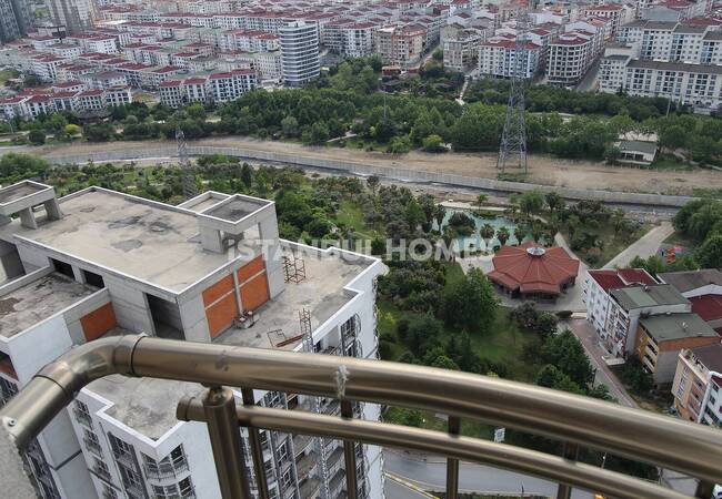Esenyurt'ta Havuzlu ve Güvenlikli Site İçinde Daireler 11