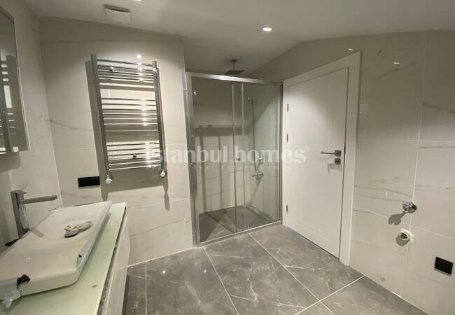 Duplex Uskudar Apartment with Stunning Bosphorus Views 24