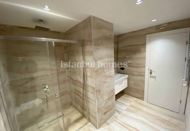 Duplex Uskudar Apartment with Stunning Bosphorus Views 16
