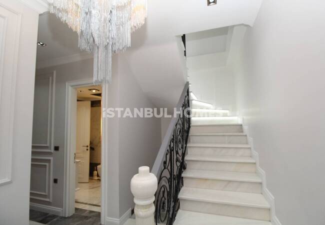 Horizontal Gebaute Luxushäuser In Büyükçekmece 30
