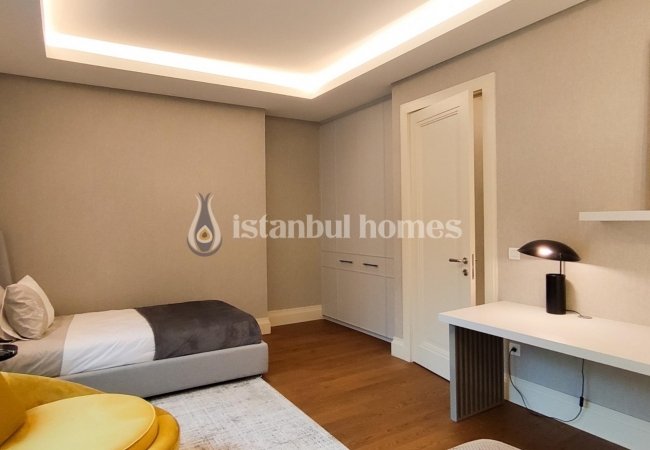 Üsküdar'da Elit Sitede Müstakil Villa ve Yarı Müstakil Villa 16