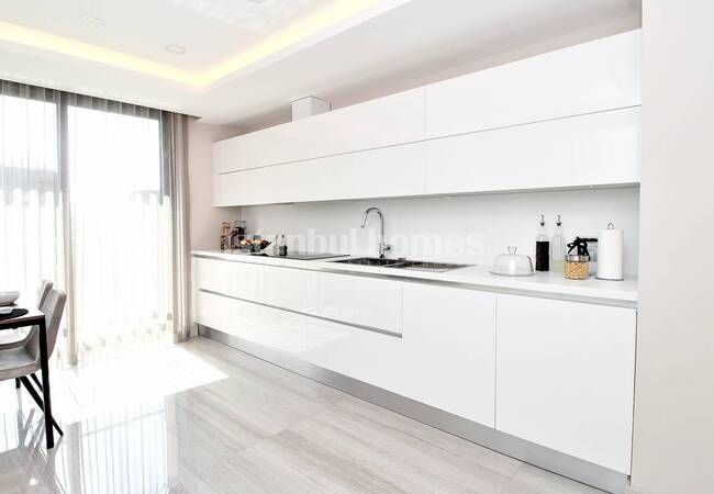 آپارتمان در اسکودار نزدیک به مترو و جاده های ارتباطی 21