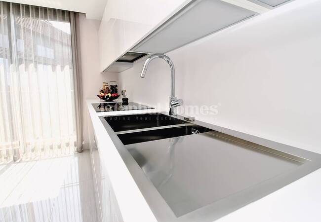 آپارتمان در اسکودار نزدیک به مترو و جاده های ارتباطی 24