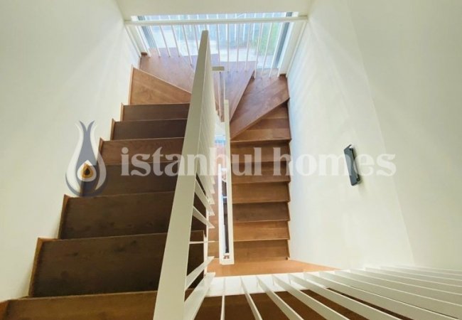 Zekeriyaköy'de Site İçinde Zengin Olanaklı Lüks Villalar 7