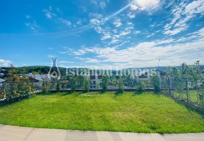 Zekeriyaköy'de Site İçinde Zengin Olanaklı Lüks Villalar 9