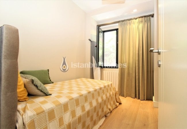 Well-designed Sea View Apartment for Sale in Istanbul Adalar 39