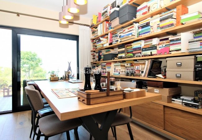 Well-designed Sea View Apartment for Sale in Istanbul Adalar 32