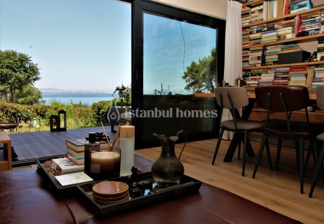 Well-designed Sea View Apartment for Sale in Istanbul Adalar 33