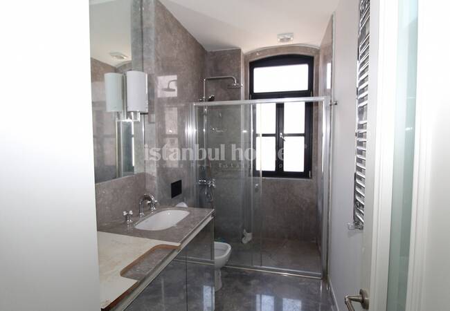 Wohnungen In Beyoglu Mit Italienischem Baustil 18