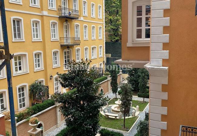 Wohnungen In Beyoglu Mit Italienischem Baustil 23