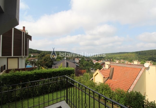 Kilyos'ta Doğa İle İç İçe Deniz Manzaralı Yenilenmiş Villa 21