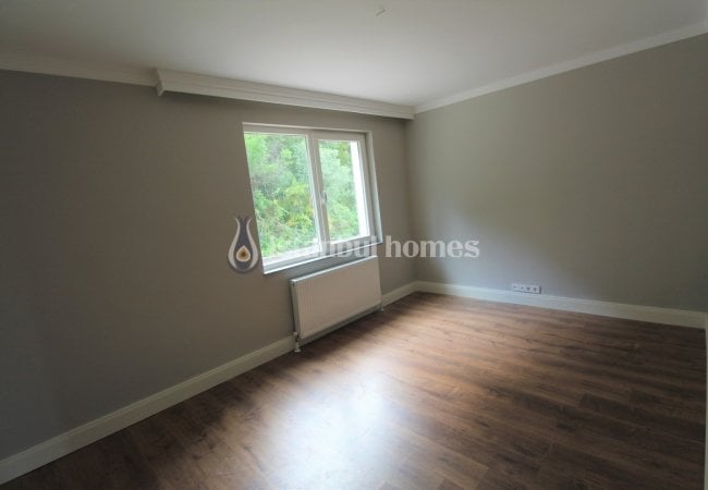 Kilyos'ta Doğa İle İç İçe Deniz Manzaralı Yenilenmiş Villa 14