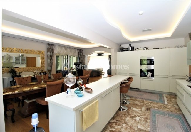 Well Located Triplex Villa in Tuzla Tepeoren 18