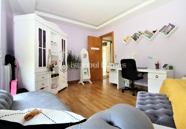 Well Located Triplex Villa in Tuzla Tepeoren 27