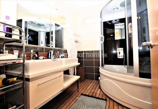 Well Located Triplex Villa in Tuzla Tepeoren 35