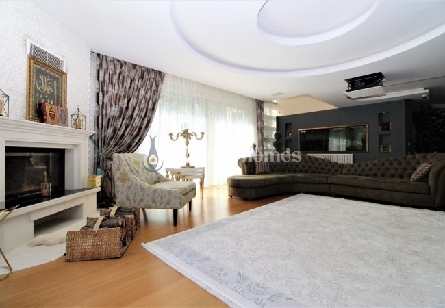 Well Located Triplex Villa in Tuzla Tepeoren 11