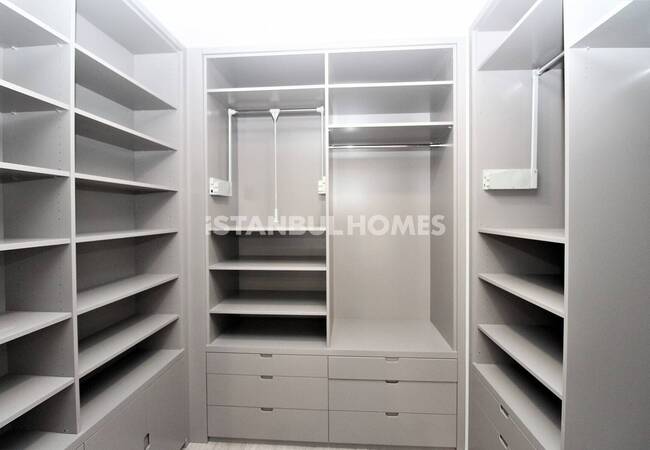 Flats in a Complex with Rich Social Amenities in Kadikoy 20