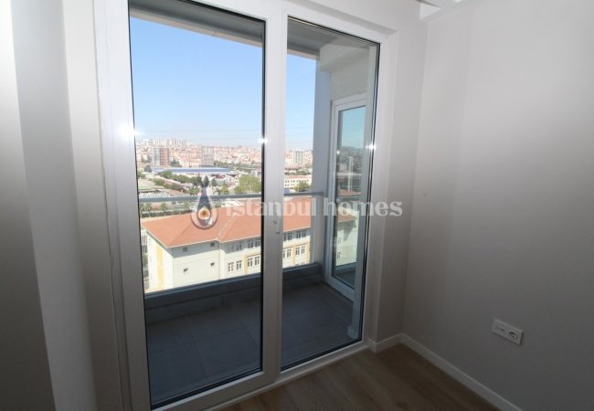 Bahçelievler Yenibosna'da Havuzlu Sitede Lüks Daireler 18
